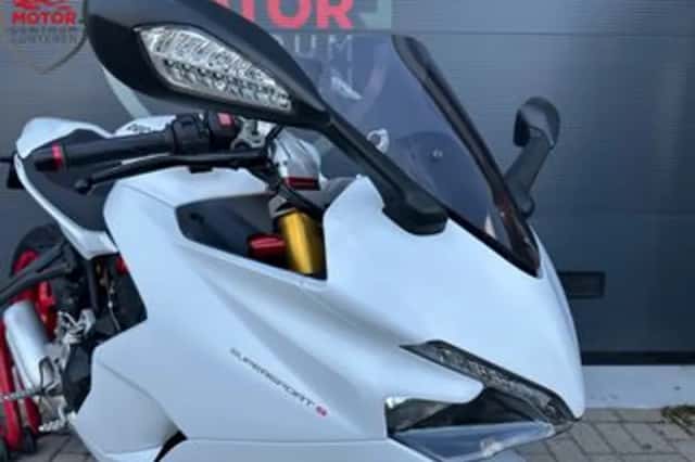 Ducati Supersport (2017) thumbnail 6