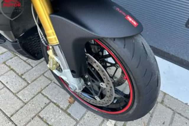 Aprilia Tuono V4 R (2011) thumbnail 5