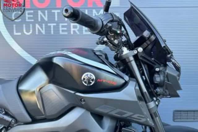 Yamaha MT-09 (2017) thumbnail 5