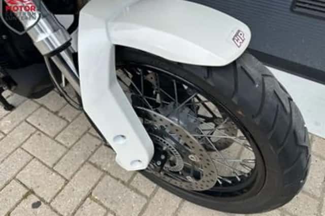 Moto Guzzi 1200 Stelvio Dakar (2010) thumbnail 5
