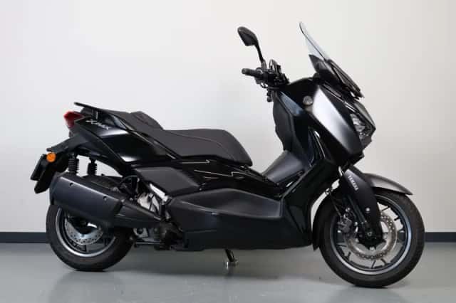 Yamaha Xmax 300 Tech MAX (2023) thumbnail 1