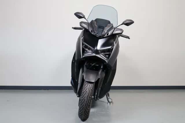 Yamaha Xmax 300 Tech MAX (2023) thumbnail 6