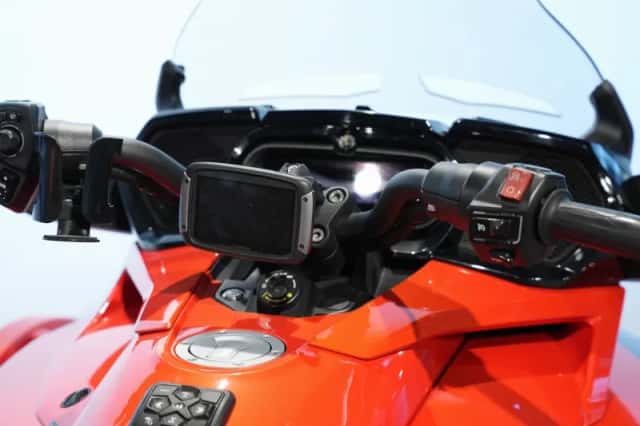 Can-Am Spyder F3 Limited (2020) thumbnail 6