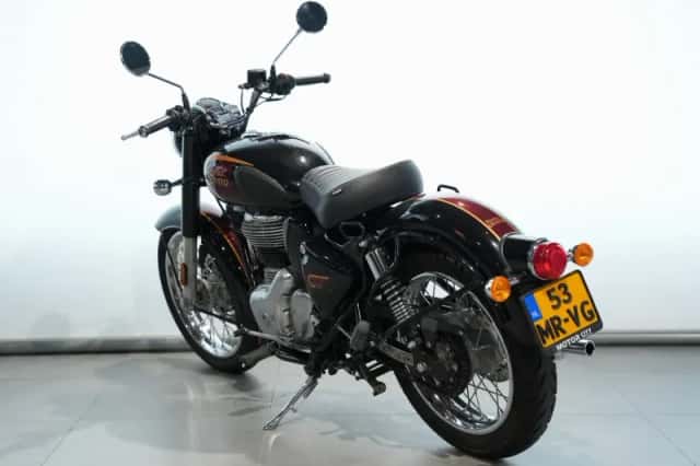 Royal Enfield Classic 350 (2022) thumbnail 5