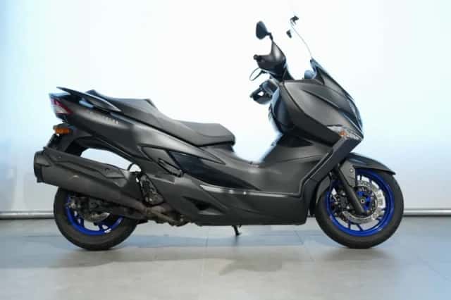 Suzuki Burgman 400 (2023) thumbnail 1