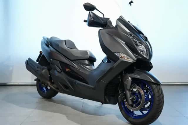 Suzuki Burgman 400 (2023) thumbnail 2