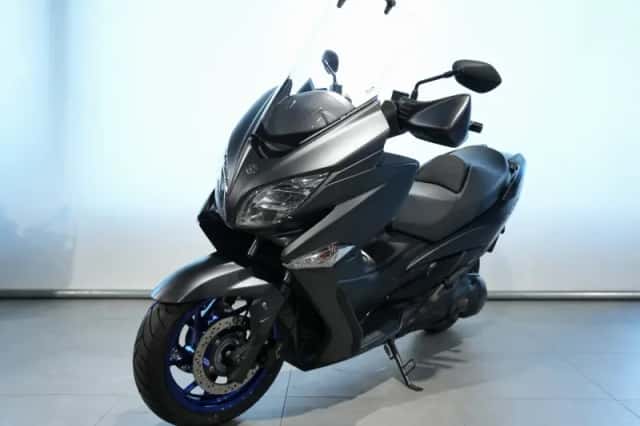 Suzuki Burgman 400 (2023) thumbnail 3