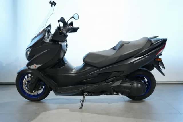 Suzuki Burgman 400 (2023) thumbnail 4