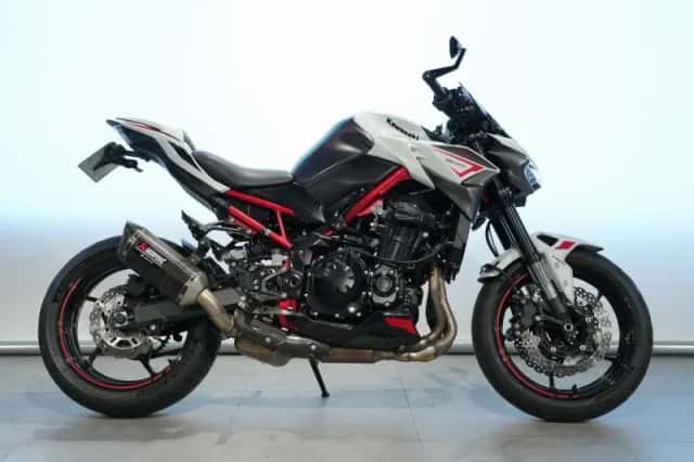 Kawasaki Z900 (2022) thumbnail 1