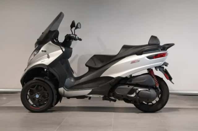 Piaggio MP3 400 (2022) thumbnail 2