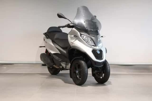 Piaggio MP3 400 (2022) thumbnail 3