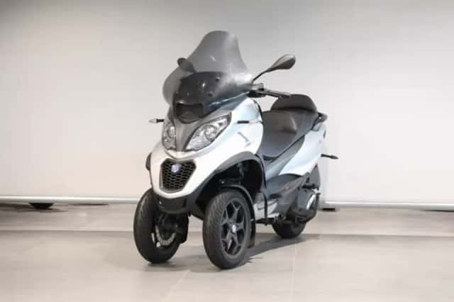 Piaggio MP3 400 (2022) thumbnail 4