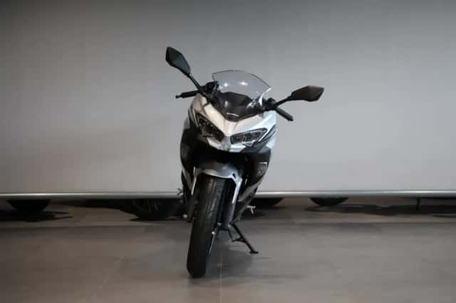 Kawasaki Ninja (2024) thumbnail 3