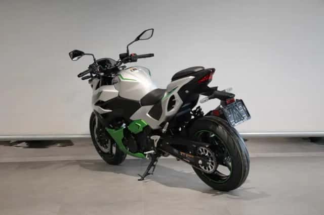 Kawasaki Z7 Hybrid (2024) thumbnail 6