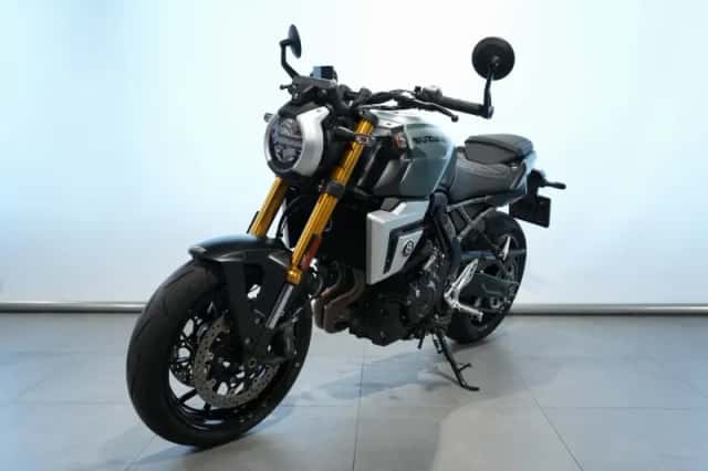 Suzuki GSX-8T (2025) thumbnail 3