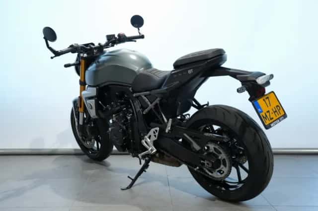 Suzuki GSX-8T (2025) thumbnail 5