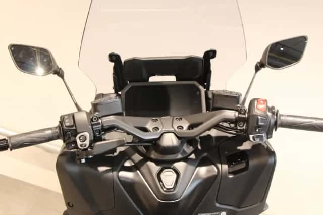 Yamaha T-MAX 560 25TH ANNIVERSARY (2026) thumbnail 5