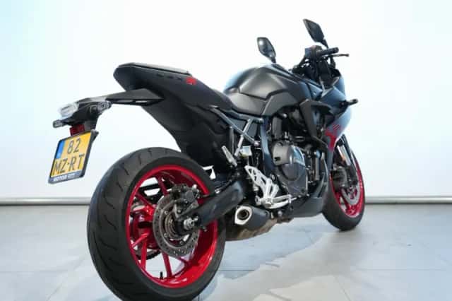 Suzuki GSX-8R (2026) thumbnail 6