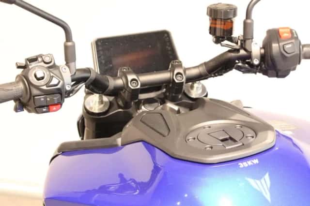 Yamaha MT-09 (2024) thumbnail 5