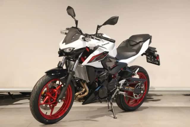 Kawasaki Z 500 SE (2026) thumbnail 3