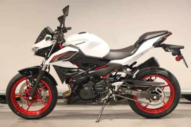 Kawasaki Z 500 SE (2026) thumbnail 4
