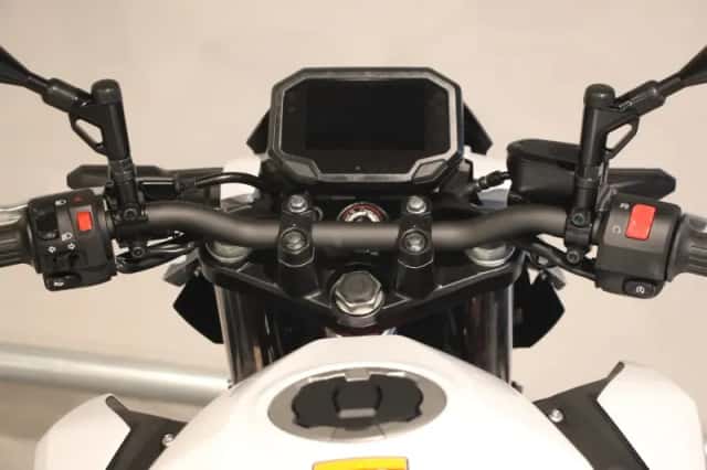 Kawasaki Z 500 SE (2026) thumbnail 5