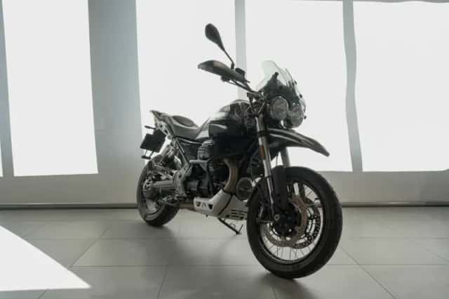 Moto Guzzi V85 TT Travel (2023) thumbnail 2