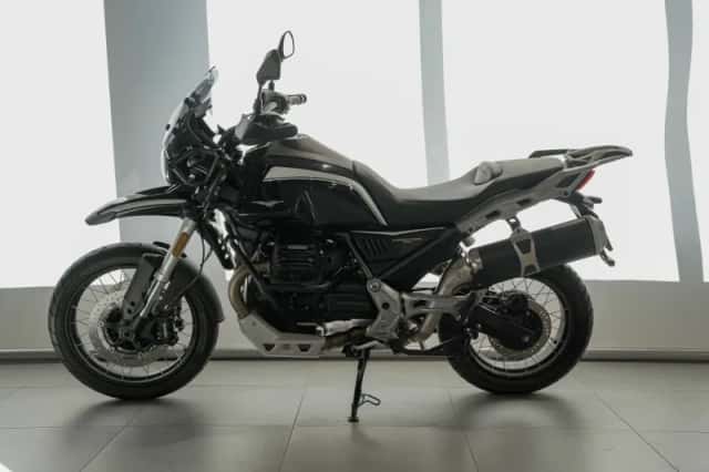 Moto Guzzi V85 TT Travel (2023) thumbnail 4