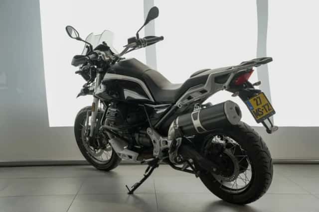 Moto Guzzi V85 TT Travel (2023) thumbnail 5