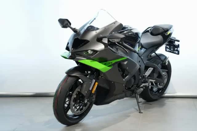 Kawasaki ZX 10 (2026) thumbnail 3