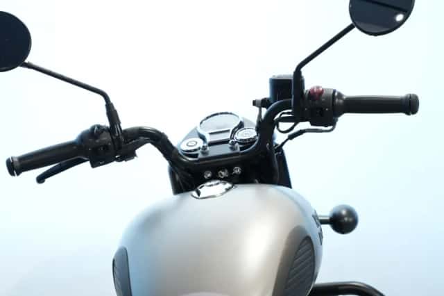 Royal Enfield Classic 350 (2023) thumbnail 6