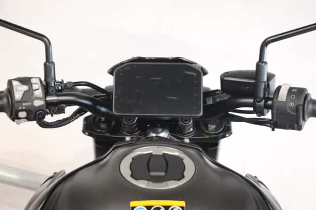 Kawasaki Z900 (2026) thumbnail 5