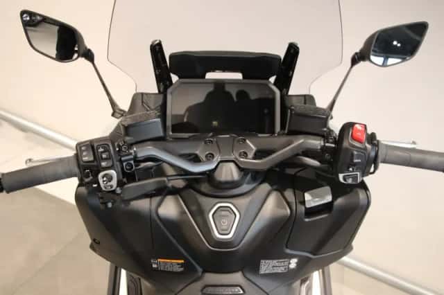 Yamaha T-MAX 560 TECH (2026) thumbnail 5