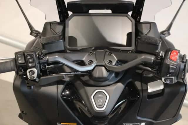 Yamaha T-MAX 560 TECH (2026) thumbnail 5