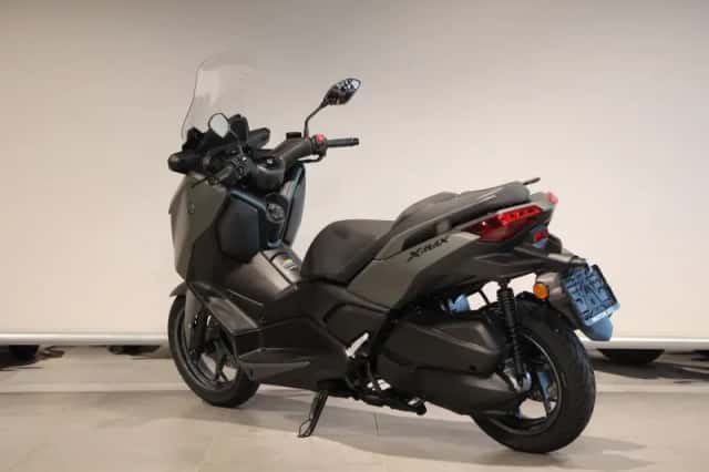 Yamaha X-MAX 300 (2026) thumbnail 6