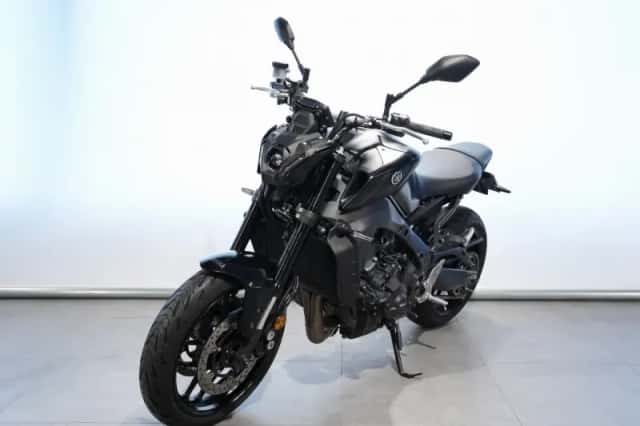 Yamaha MT-09 (2023) thumbnail 3