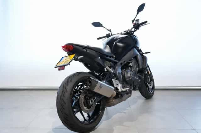 Yamaha MT-09 (2023) thumbnail 6