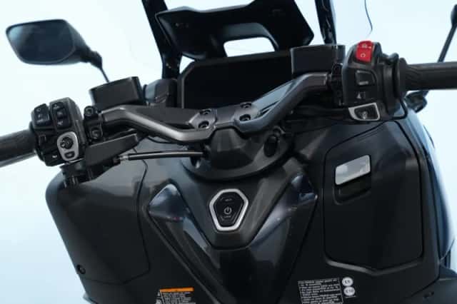 Yamaha Tmax 560 Tech MAX (2023) thumbnail 6