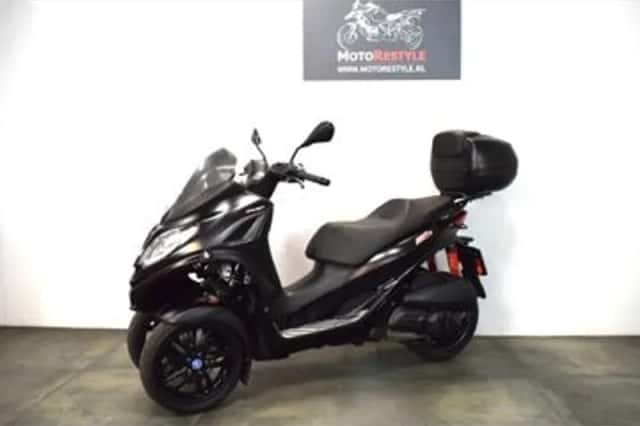 Piaggio MP3 300 HPE Sport (2021) thumbnail 1