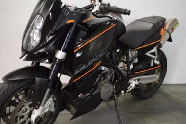 KTM 990 Super Duke (2006) thumbnail 3