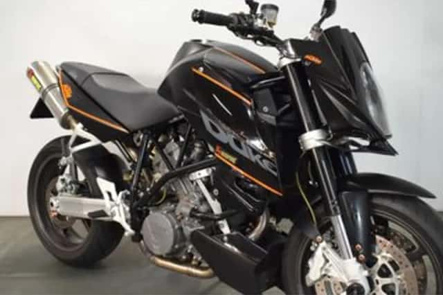 KTM 990 Super Duke (2006) thumbnail 6