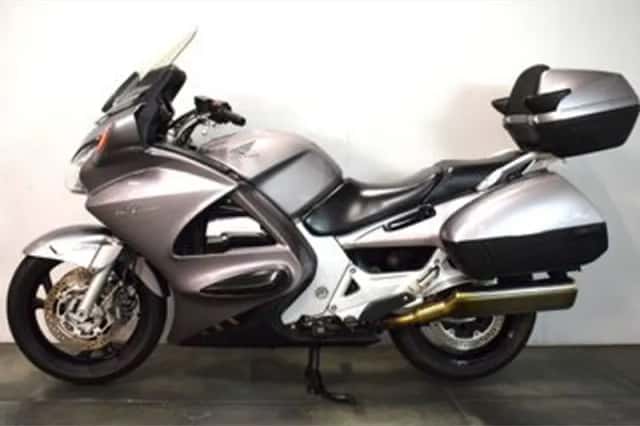 Honda ST 1300 PAN European (2002) thumbnail 4