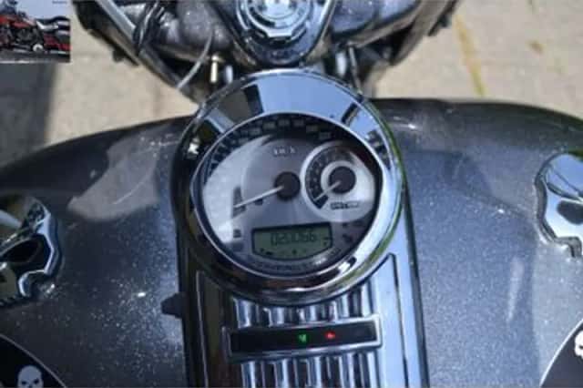HARLEY-DAVIDSON ROAD KING CLASSIC FLHRC (2010) thumbnail 6