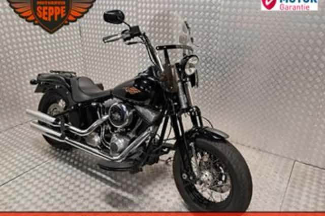 HARLEY-DAVIDSON CROSS BONES FLSTSB (2011) thumbnail 2