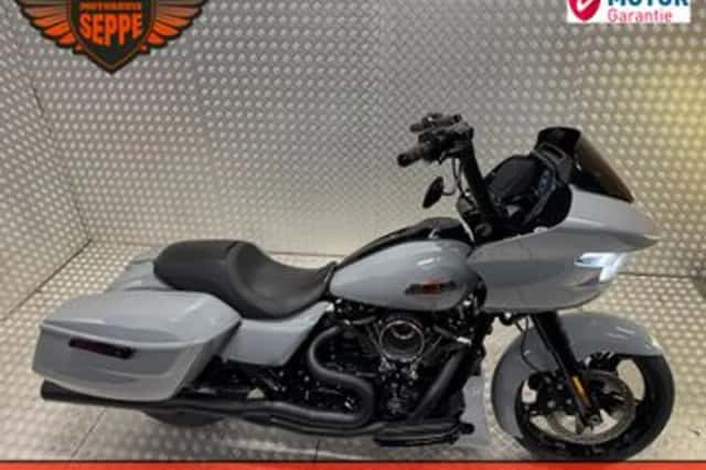 Harley-Davidson Road Glide Custom (2024) thumbnail 5