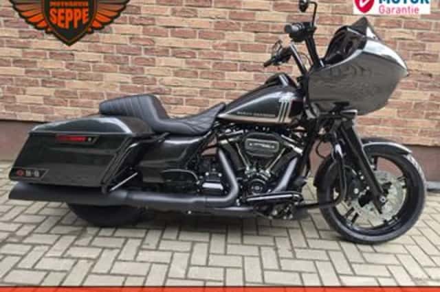 Harley-Davidson Road Glide Special (2017) thumbnail 1