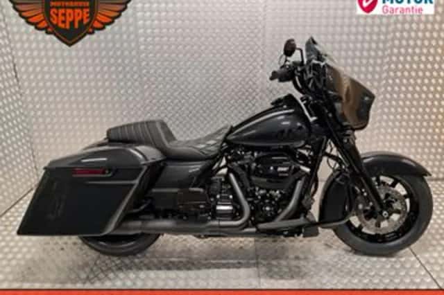 Harley-Davidson Street Glide 107 (2017) thumbnail 1