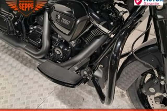 Harley-Davidson Street Glide 107 (2017) thumbnail 4