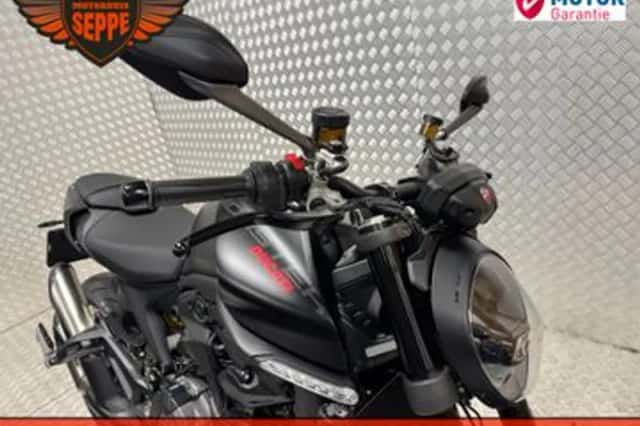 Ducati Monster (2021) thumbnail 5