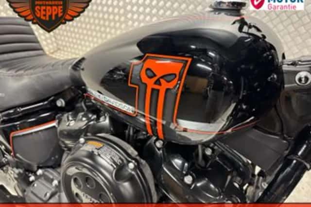 Harley-Davidson Street Bob (2018) thumbnail 3